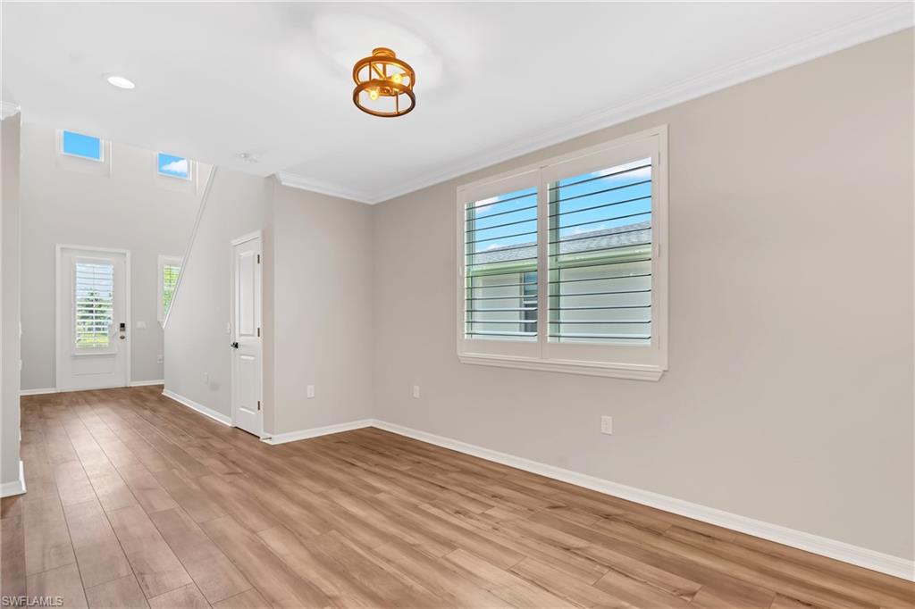 CRESCENT GROVE - Residential