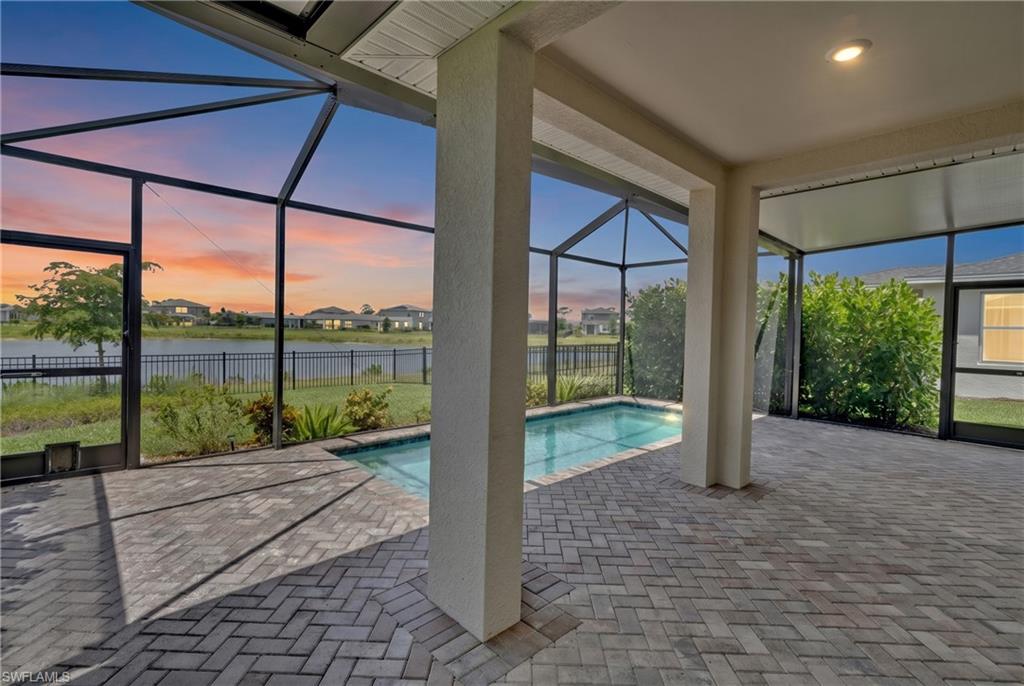 CRESCENT GROVE - Residential