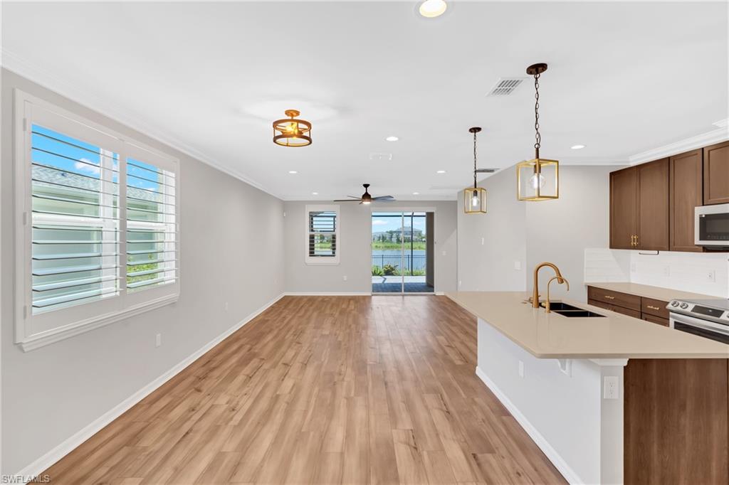 CRESCENT GROVE - Residential