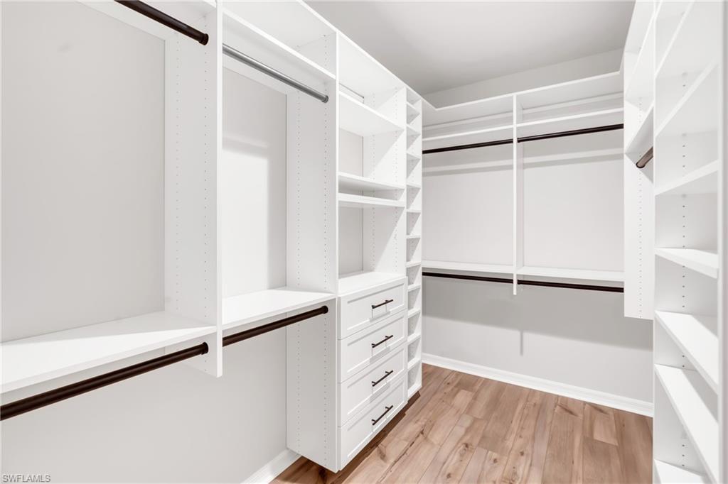 CRESCENT GROVE - Residential