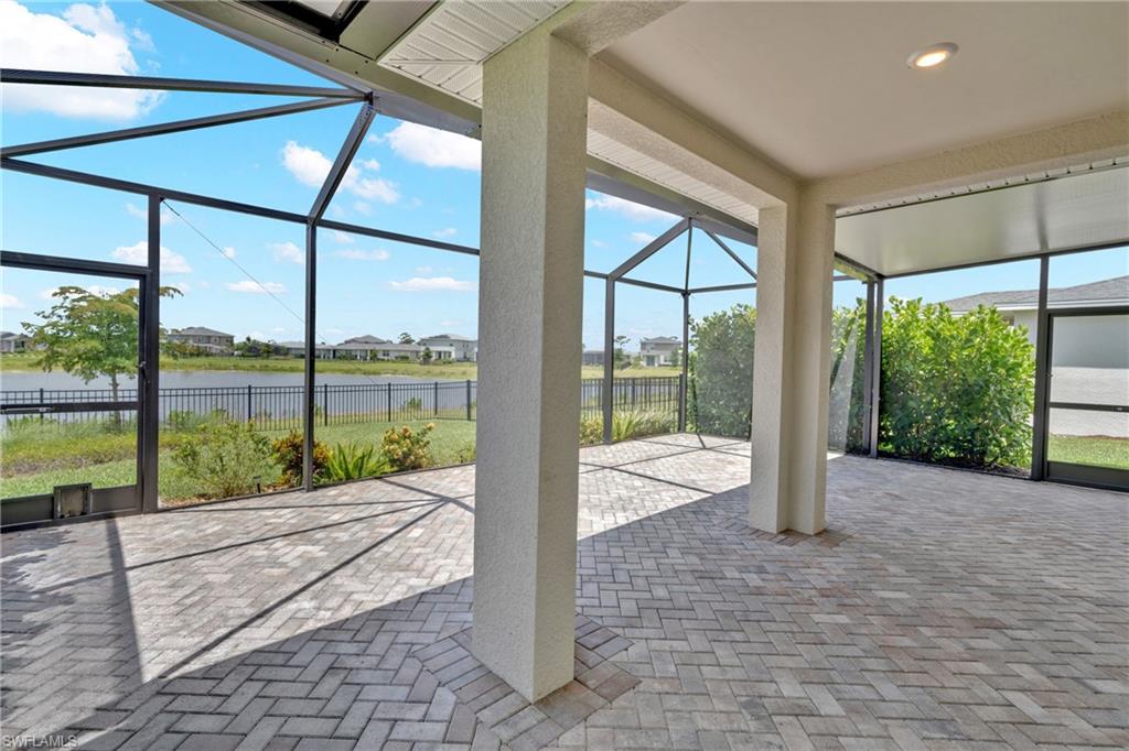 CRESCENT GROVE - Residential