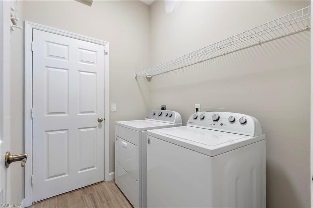 VALENCIA LAKES - Residential Lease