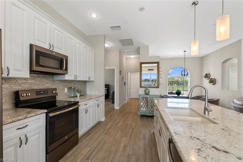 VALENCIA LAKES - Residential Lease