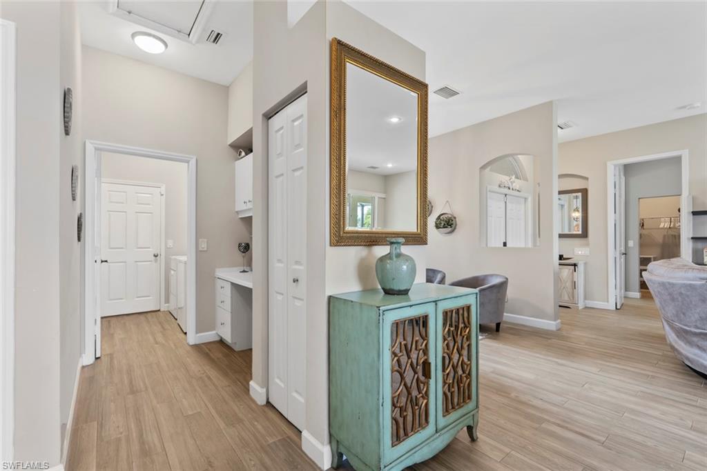 VALENCIA LAKES - Residential Lease