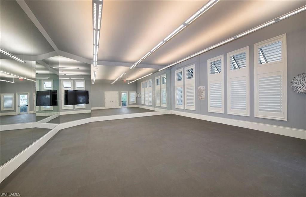 CORKSCREW SHORES - Residential