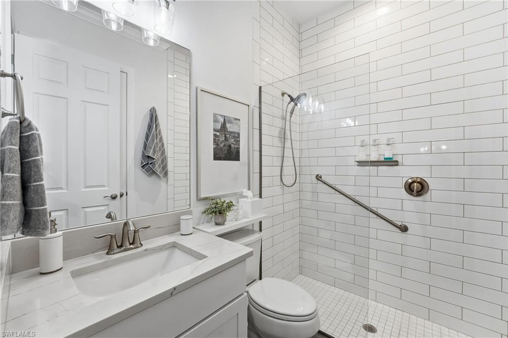 RIVERSIDE AVENUE VILLAS - Residential