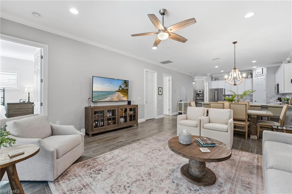 RIVERSIDE AVENUE VILLAS - Residential