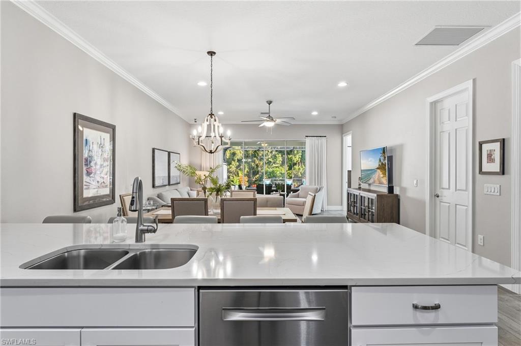 RIVERSIDE AVENUE VILLAS - Residential