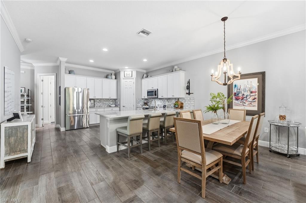 RIVERSIDE AVENUE VILLAS - Residential