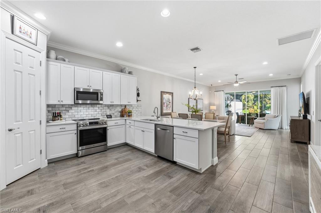 RIVERSIDE AVENUE VILLAS - Residential