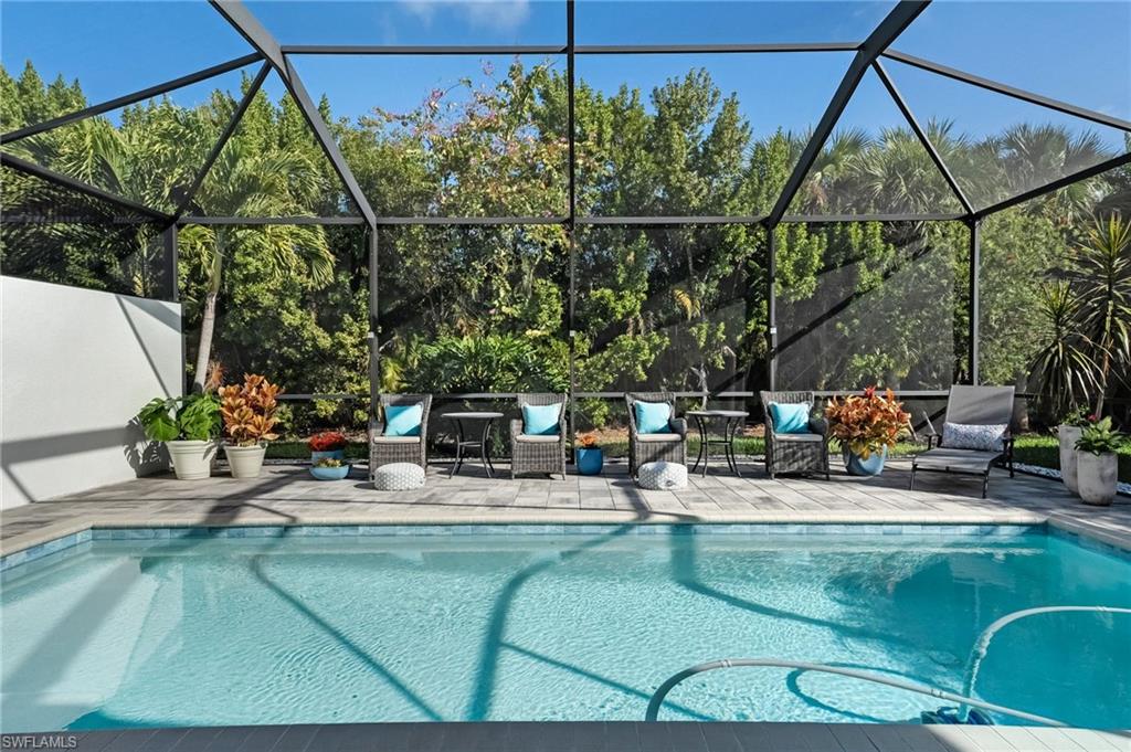 RIVERSIDE AVENUE VILLAS - Residential