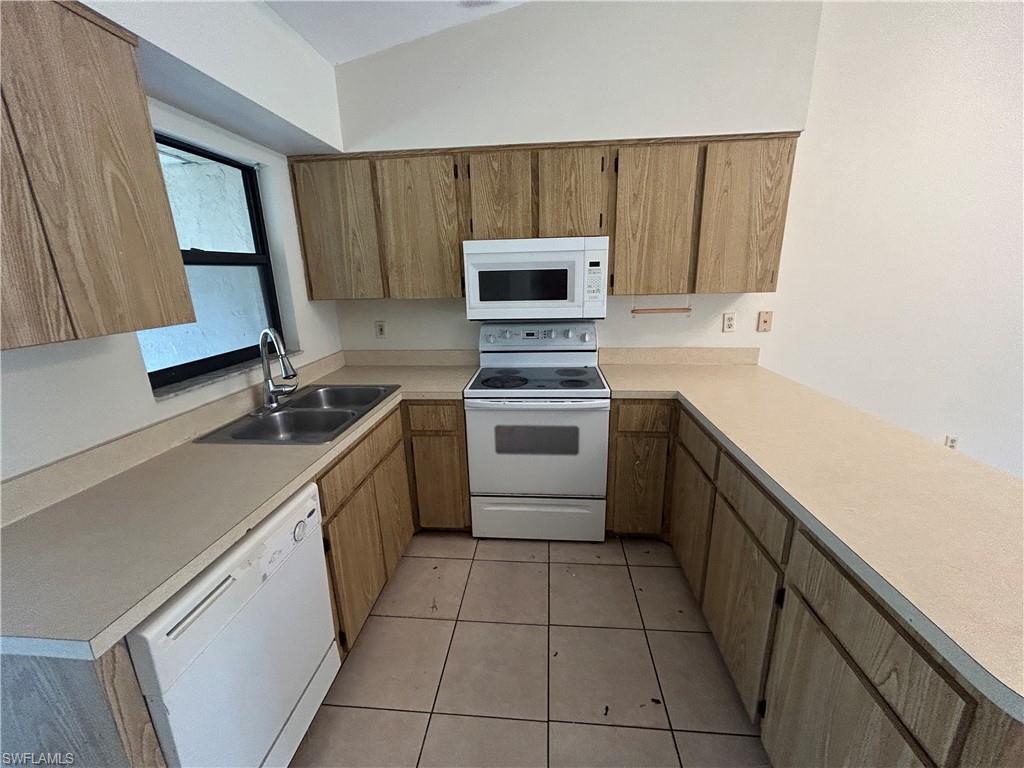 SAN CARLOS PARK - Residential Lease