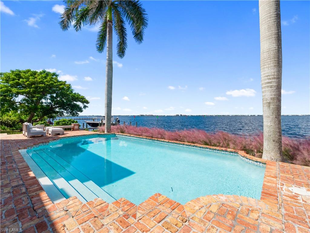 SUNSET COVE - Residential