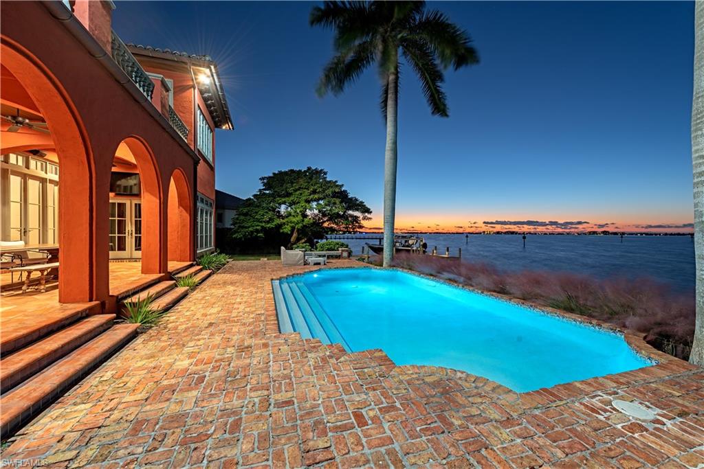 SUNSET COVE - Residential