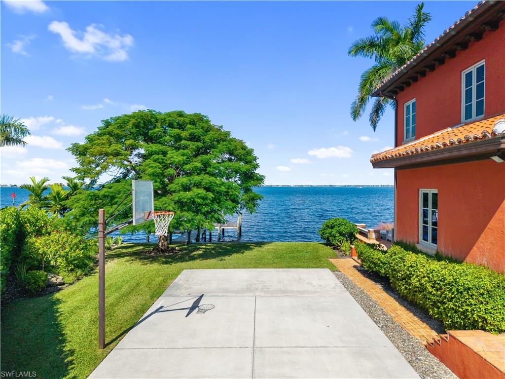 SUNSET COVE - Residential