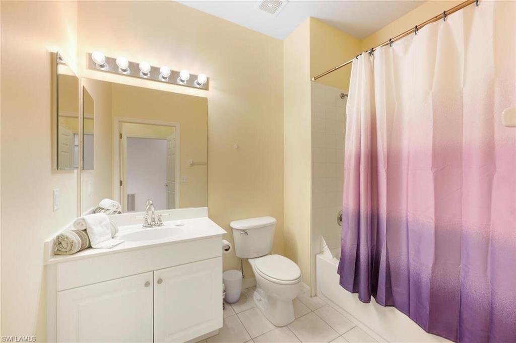 LAKE BARRINGTON - Residential