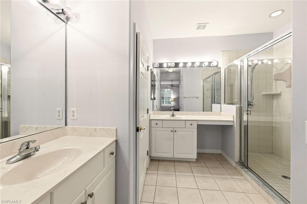 LAKE BARRINGTON - Residential