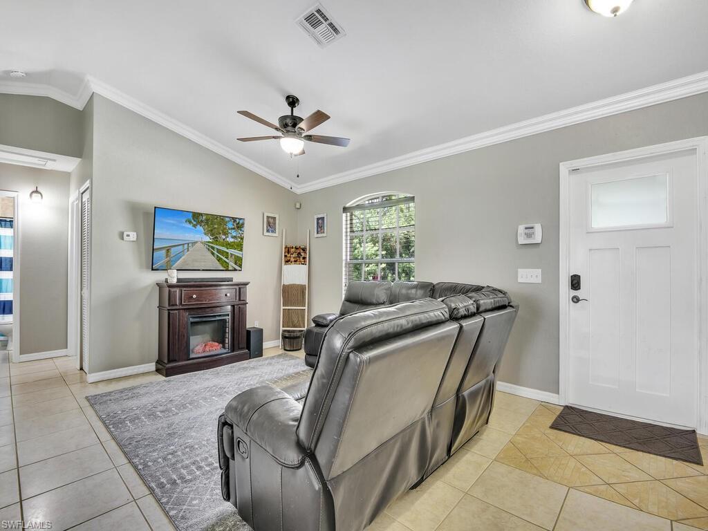 GOLDEN GATE ESTATES - Residential