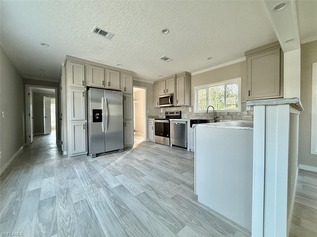 SUNCOAST ESTATE - Residential