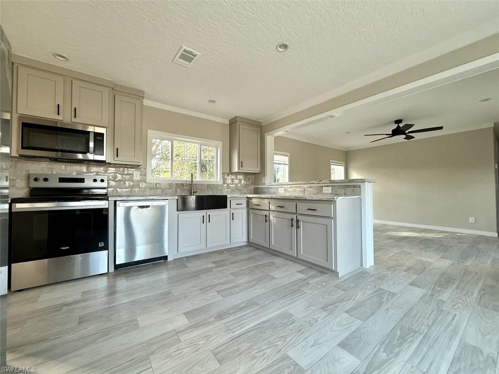 SUNCOAST ESTATE - Residential