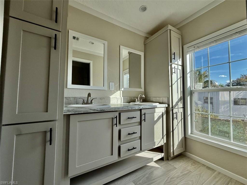 SUNCOAST ESTATE - Residential