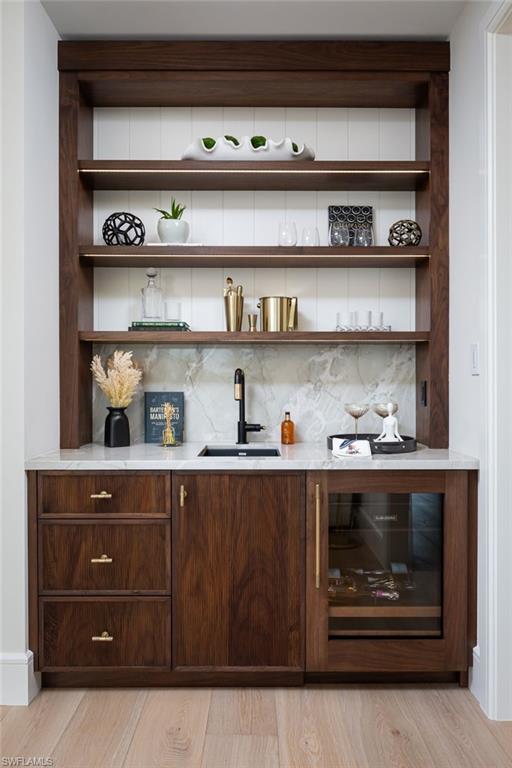 AQUALANE SHORES - Residential