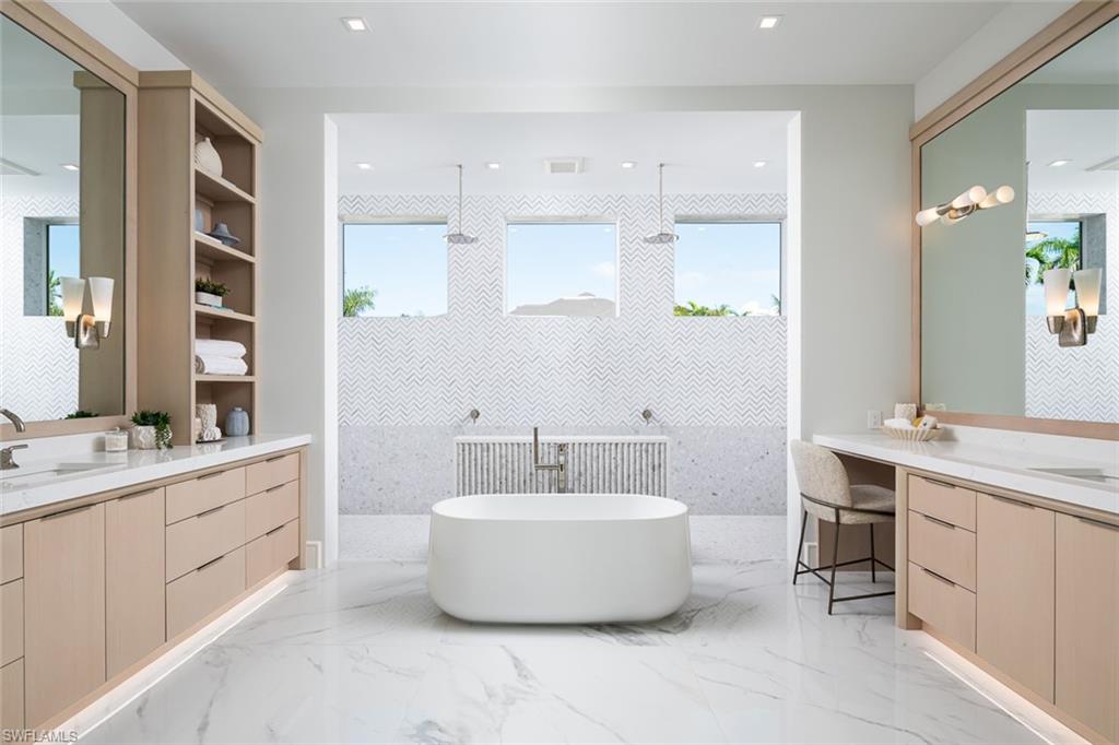 AQUALANE SHORES - Residential