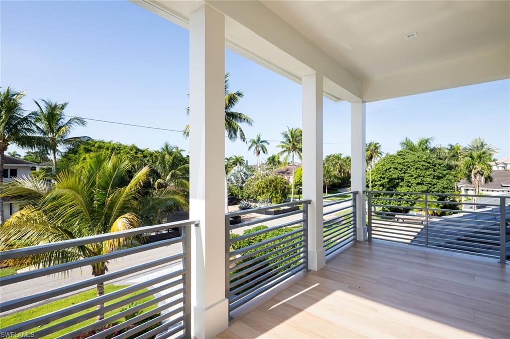 AQUALANE SHORES - Residential