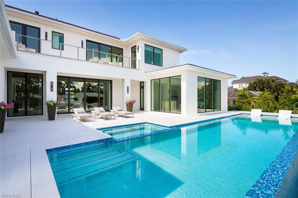 AQUALANE SHORES - Residential