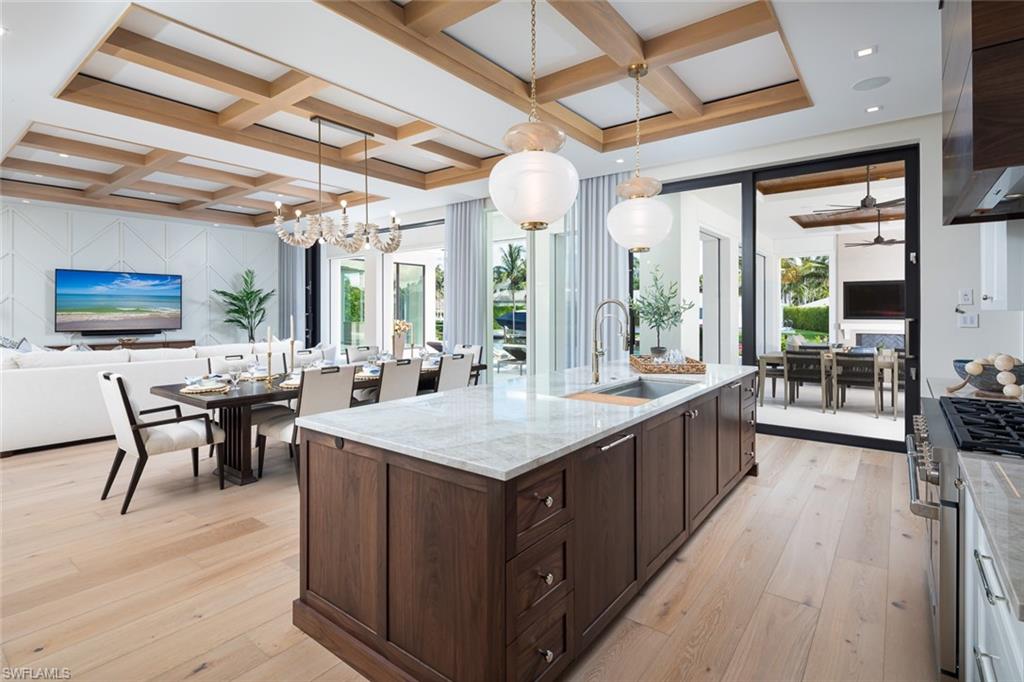 AQUALANE SHORES - Residential