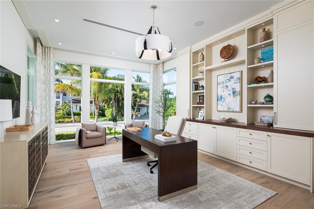 AQUALANE SHORES - Residential