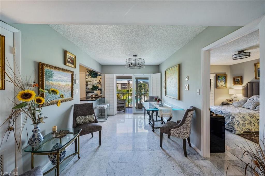 HIDDEN LAKE VILLAS - Residential