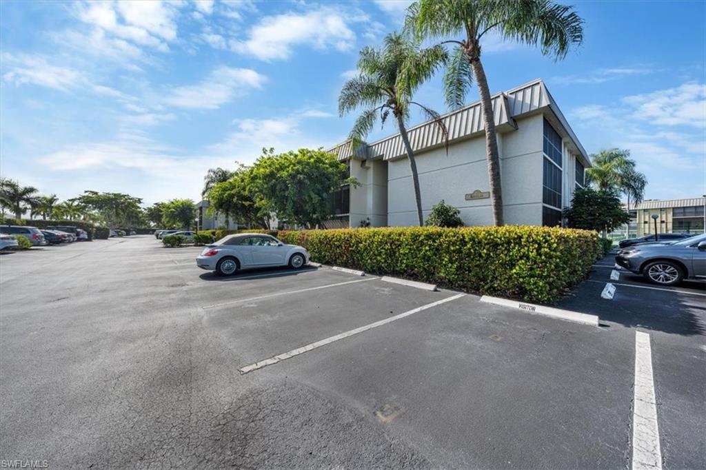 HIDDEN LAKE VILLAS - Residential