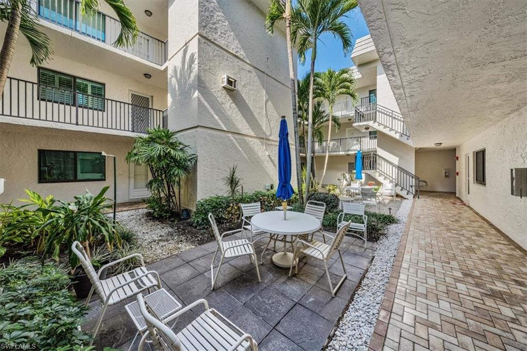 HIDDEN LAKE VILLAS - Residential