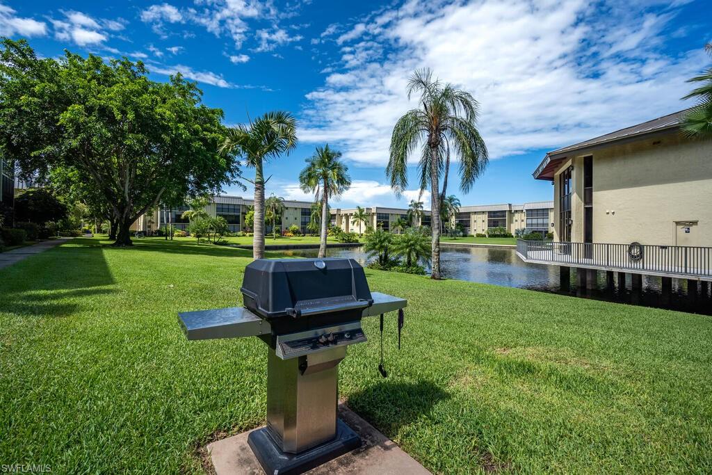 HIDDEN LAKE VILLAS - Residential