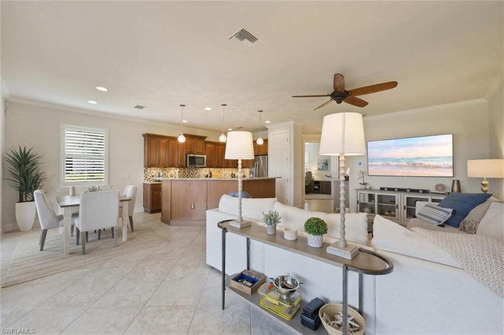 12049 Covent Garden CT 2001