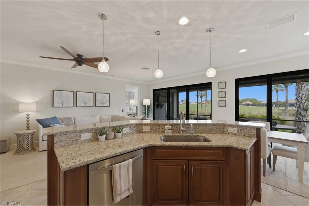 12049 Covent Garden CT 2001