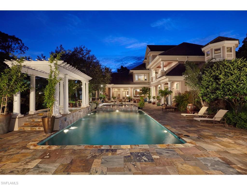 LIVINGSTON WOODS - Residential