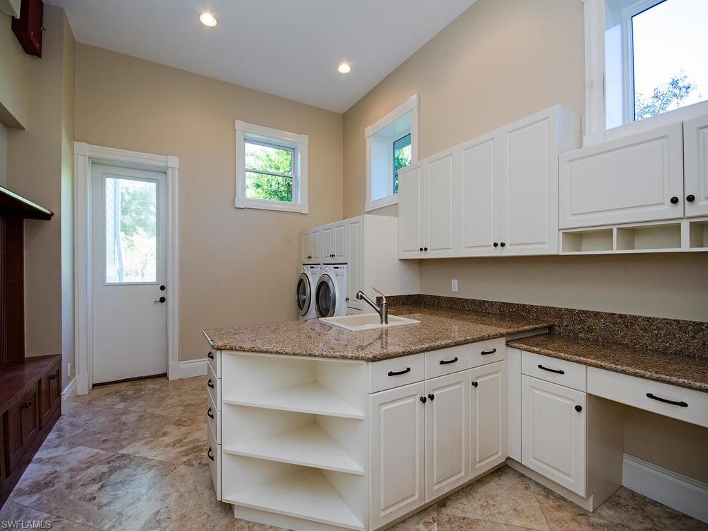 LIVINGSTON WOODS - Residential