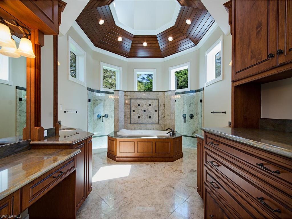 LIVINGSTON WOODS - Residential