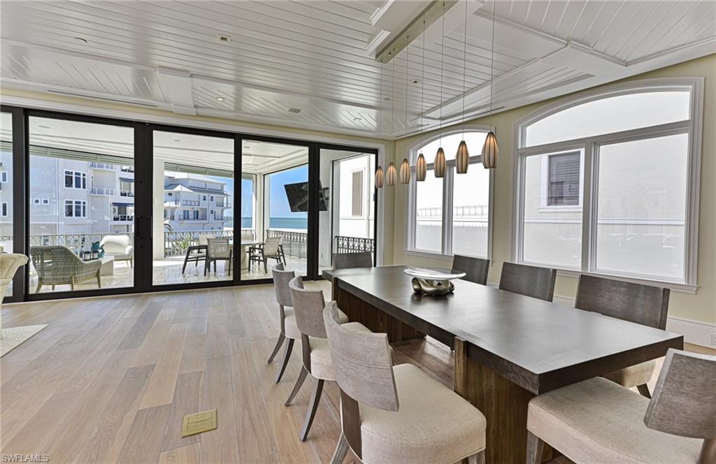 BAREFOOT BEACH - Residential