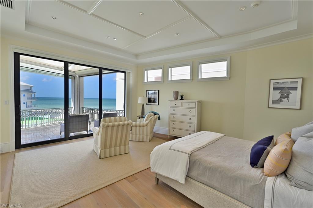 BAREFOOT BEACH - Residential