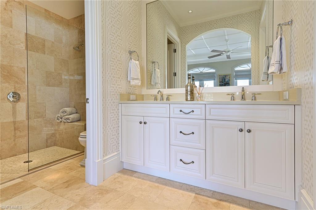 BAREFOOT BEACH - Residential