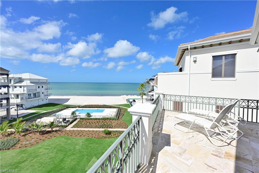 BAREFOOT BEACH - Residential