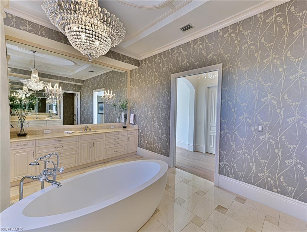 BAREFOOT BEACH - Residential