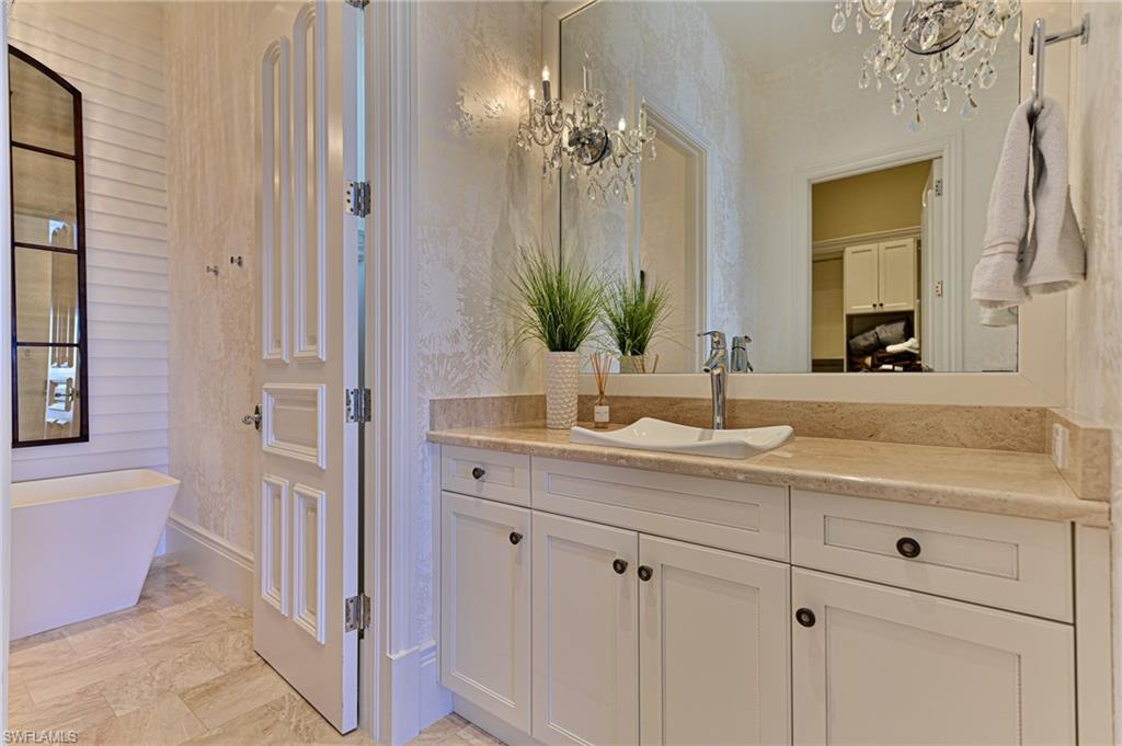 BAREFOOT BEACH - Residential