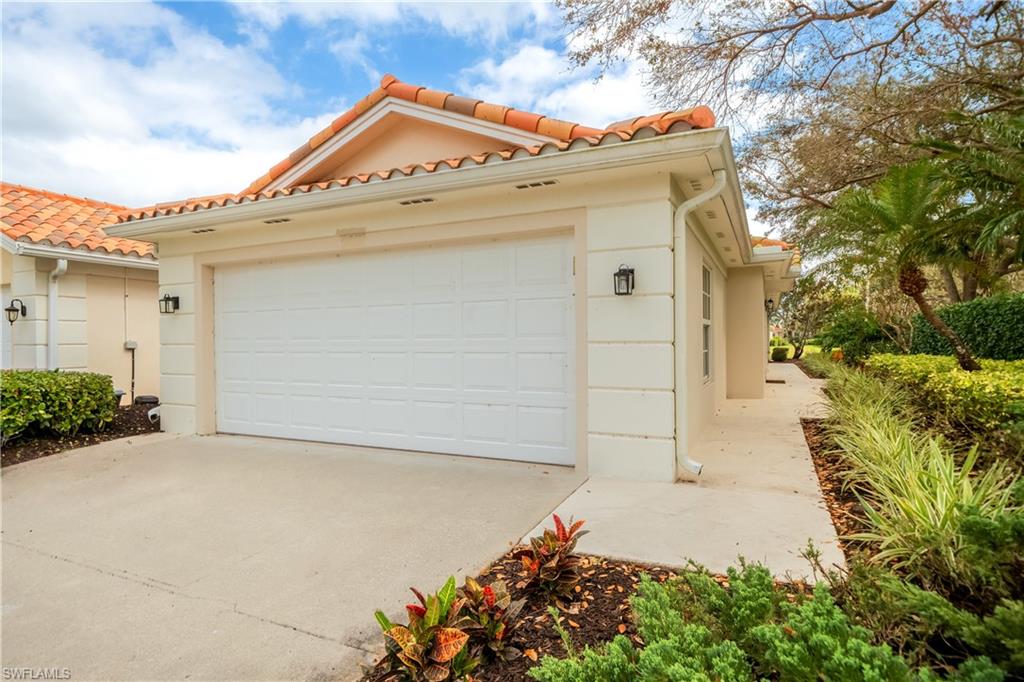 VILLAGE WALK - Residential