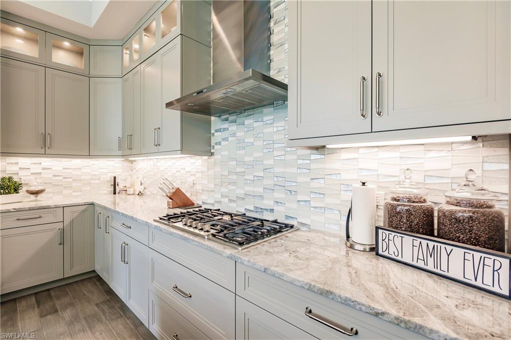 WINDWARD ISLE - Residential