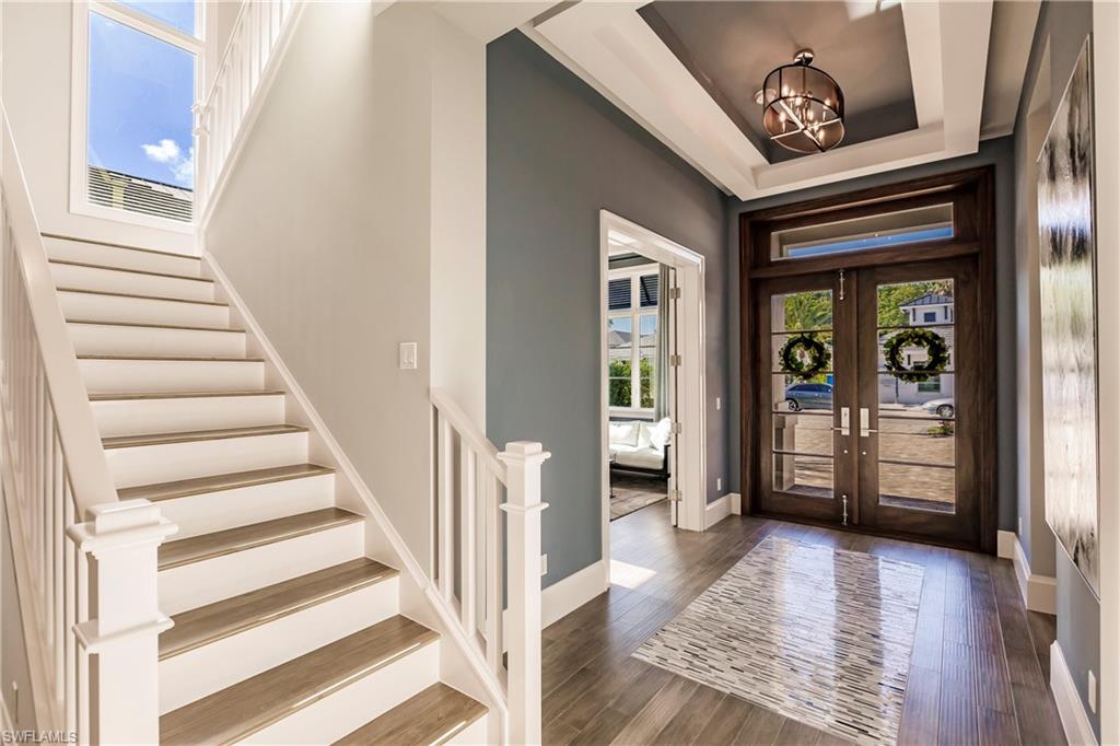 WINDWARD ISLE - Residential