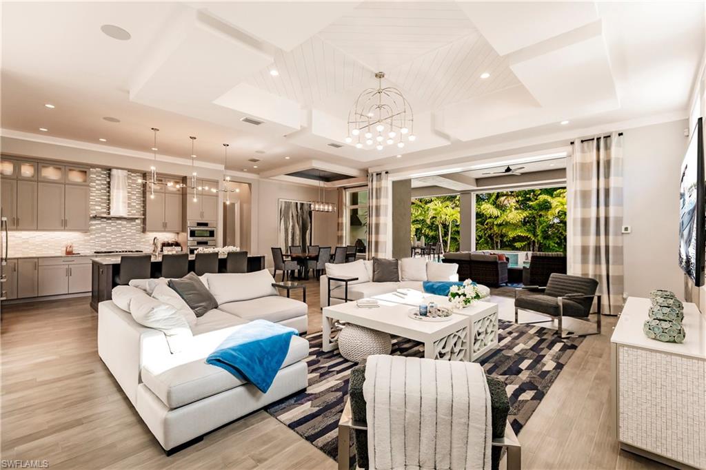 WINDWARD ISLE - Residential